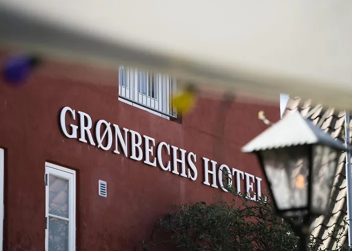 酒店 Gronbechs 3*